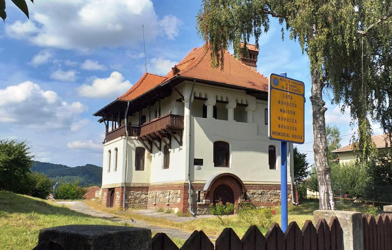 Вілла La Livada Valea Danului Екстер'єр фото